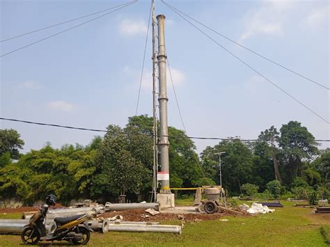 Warga Protes Pembangunan Tower Di TPBU Makam Pamahan Rawa Mekar Jaya