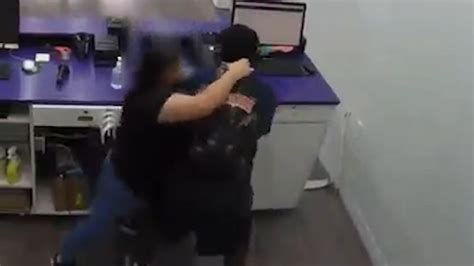 Cell Phone Store Employee Fights Back Against Robbery Suspect In