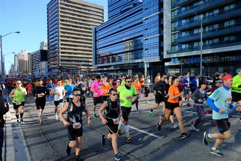 Toronto Canada May Th Nd Annual Toronto Marathon People