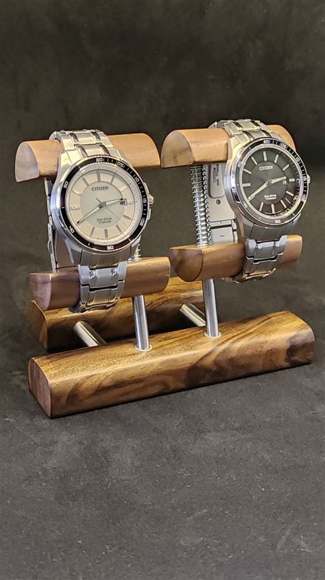 Uhrenhalter In Nussbaum Uhrenhalter Holz Ideen Uhr