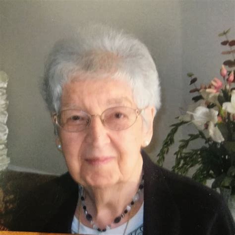 Obituary Of Betty Claire Dwyer Donohue Funeral Home Located In Lo