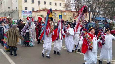 Traditii Si Obiceiuri De Iarna Capra Calutii Ursii Botosani