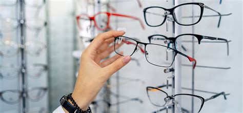 Optyk Chełmża Optycy Okuliści Okulary Soczewki Okulista Optometrysta