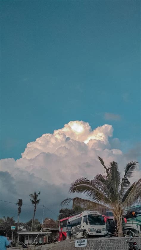 Lihat Awan Disana Berjalan Mengikutiku Clouds Outdoor