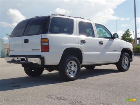 Summit White 2002 Chevrolet Tahoe 4x4 Exterior Photo 66278839