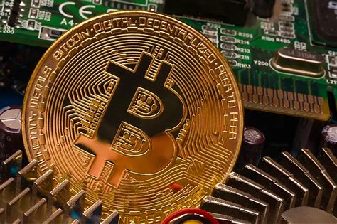 Bitcoin Surges Past 20 000 For The First Time Ever Extending Year To