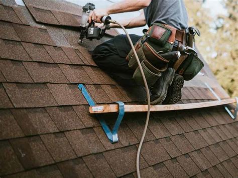 Top Reasons Why Hiring A Roofer Is Better Than Diy