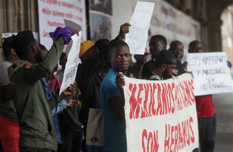 Migrantes Haitianos Protestan En Ciudad De México Para Exigir Permisos