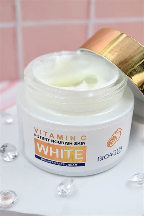 Crema Facial White Anti Manchas Con Vitamina C Bioaqua Bqy Valmar