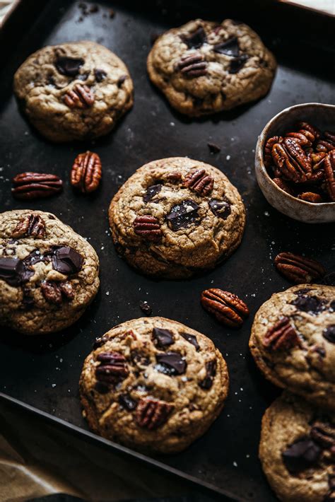 Cookies rustiques noix de pécan caramélisées chocolat noir Lilie Bakery