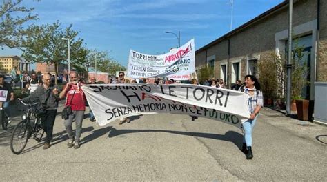 Corte In Darsena A Ravenna Contro L Abbattimento Delle Torri Hamon