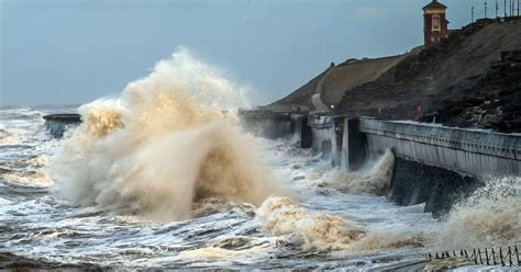 Uk Weather Mammoth Mph Winds Forecast As Met Office Issues Major