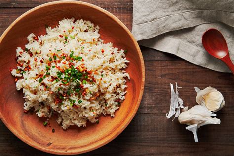 Filipino Garlic Fried Rice Recipe Sinangag With Crispy Garlic