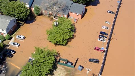 La Tormenta Ida Deja Al Menos Muertos En Las Inundaciones En El