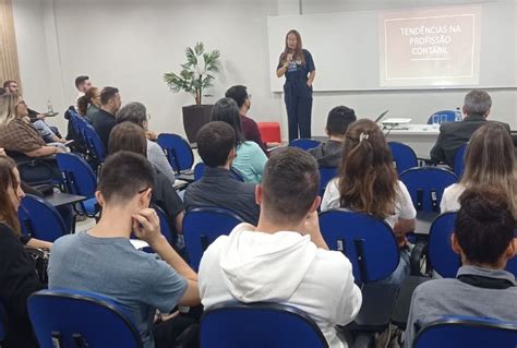 Notícia Palestra da presidente do CRCSC na Udesc Alto Vale aborda