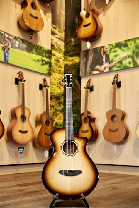 Breedlove Organic Pro Collection Acoustic Guitars Exclusive First Look Demo Review Cosmomusic