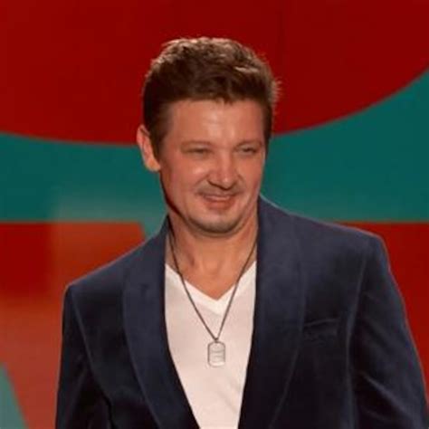 Jeremy Renner Surprises The Crowd At The 2024 Peoples Choice Awards