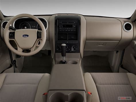 2010 Ford Explorer: 11 Interior Photos | U.S. News