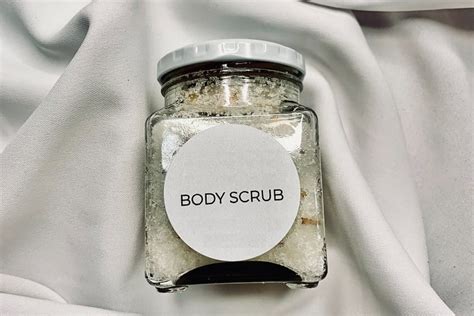 How to Use Body Scrub - The Run Time