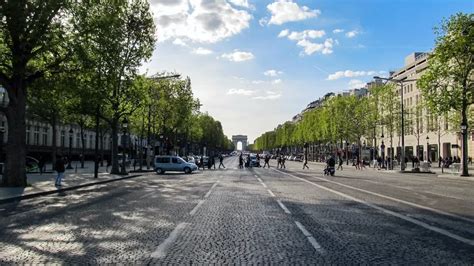 Cafes in Paris The Best in Champs-Élysées