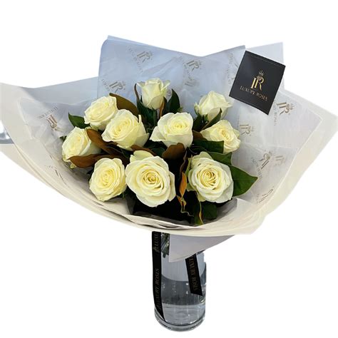 WHITE ROSES BOUQUET – Luxury Roses