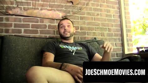 Amateur Gay Dude Blown Until Erupting In The Deviant S Mouth