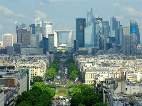 La Défense in Paris, Europe's largest business district - French Moments