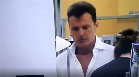 Captan A Luis Miguel Rejuvenecido En Un Centro Comercial De Miami