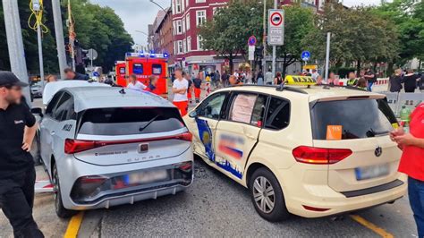 Taxifahrer In Hamburg Wendet Illegal Und Verletzt Familie SHZ