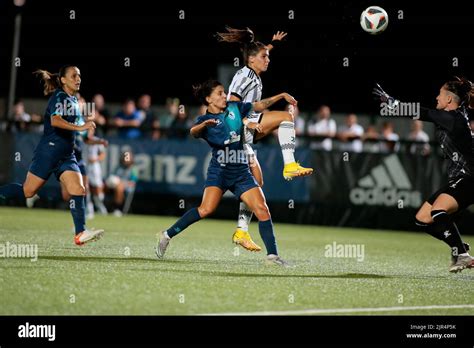 Vinovo Italia Cantore De Juventus Women Anotando Un Gol