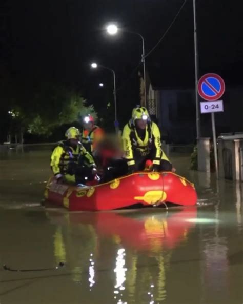 Mattia Alluvione Marche Ritrovato Il Corpo Del Bimbo Morto