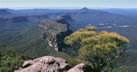 Man Injured After Falling Into Crevice At The Castle Milton Ulladulla