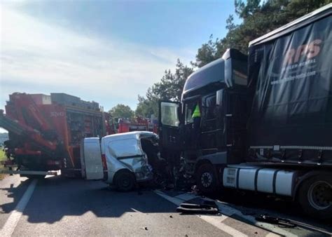 Stare Miasto Wypadek na DK 25 pod Koninem Zginęła jedna osoba