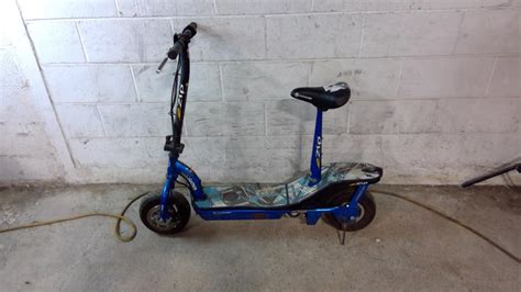 E Zip 400 Electric Scooter Property Room