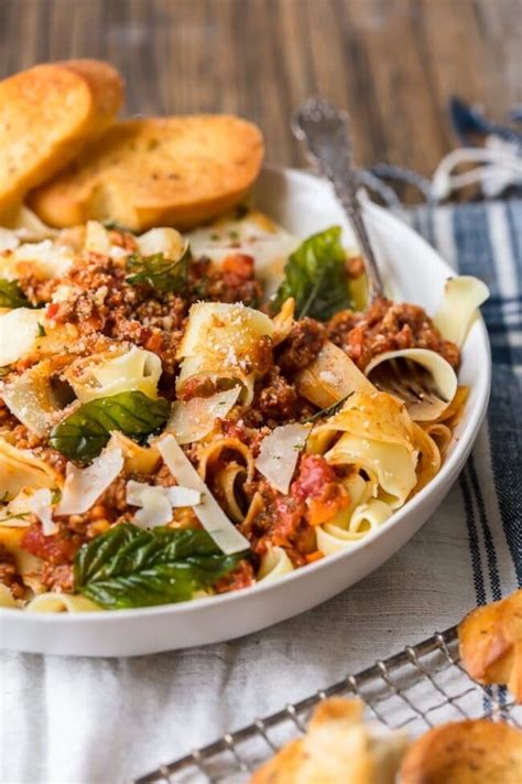 Beef Bolognese Best Bolognese Sauce Recipe The Cookie Rookie