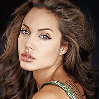 Jolie Pays Tribute To Late Mother Nowrunning