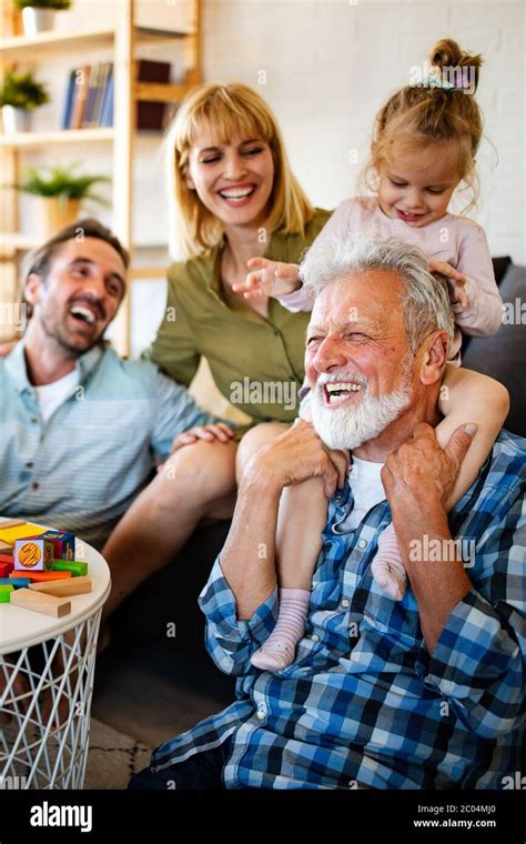 Grands Parents Avec Petits Enfants Banque De Photographies Et Dimages