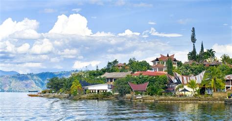 kembara solo  pulau samosir danau toba medan