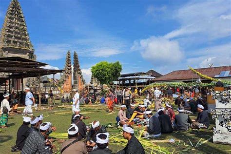 Puncak Karya Ngusaba Kedasa Di Pura Ulun Danu Batur Berlangsung Pekan