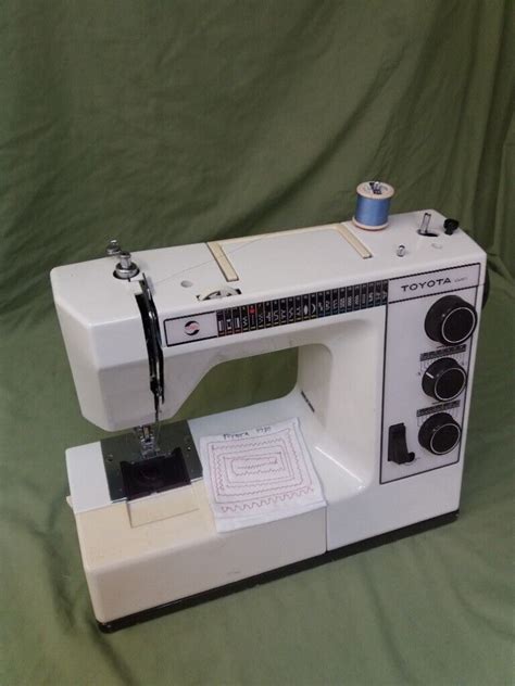 SEWING MACHINE Toyota 9980 FULLY SERVICED AND STITCH TESTED In