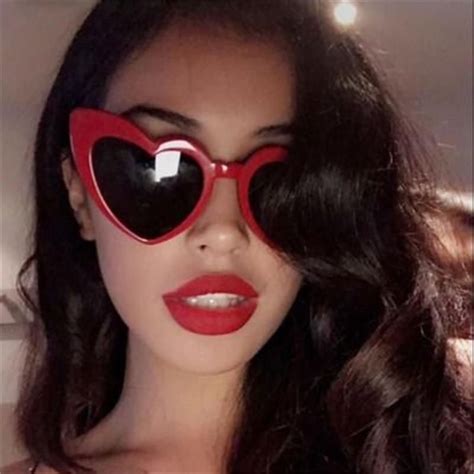 Red White Heart Shaped Sunglasses 2018 New Women Brand Designer Black