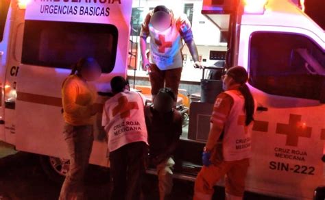 Resultan lesionados tres jóvenes tras volcarse en Culiacán