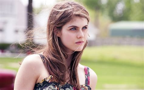 Alexandra Daddario New Wallpaper Hd Celebrities Wallpapers K