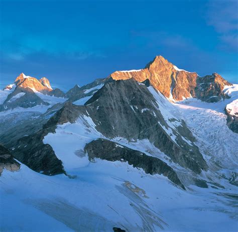 Grotte In Den Walliser Alpen Das Blaue Wunder Von Zinal Welt