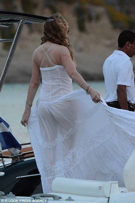 Mariah Carey Goes Underwear Free In Greece With Fiancé James Packer Daily Mail Online