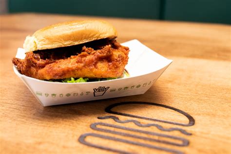 Love At First Bite A Shake Shack Love Letter To Toronto