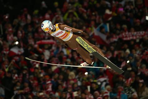 PŚ w Zakopanem Kamil Stoch z wielkim zwycięstwem Trzech Polaków w 10