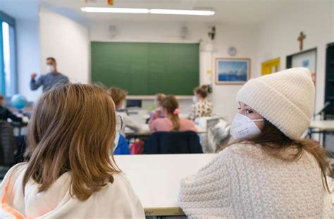 Corona Alarmstufe Schulen Sollen Offen Bleiben Baden W Rttemberg