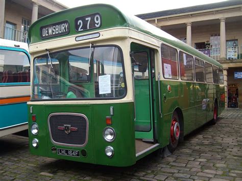 Lhl F Leyland Panther Psur West Riding Flickr