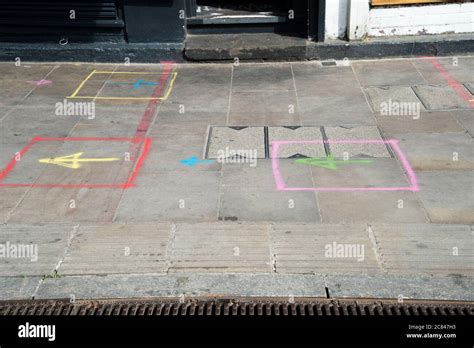 Pavement Markings Hi Res Stock Photography And Images Alamy